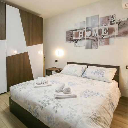 Old Lighthouse - Beach Apartment - Fiumicino Airport Zewnętrze zdjęcie