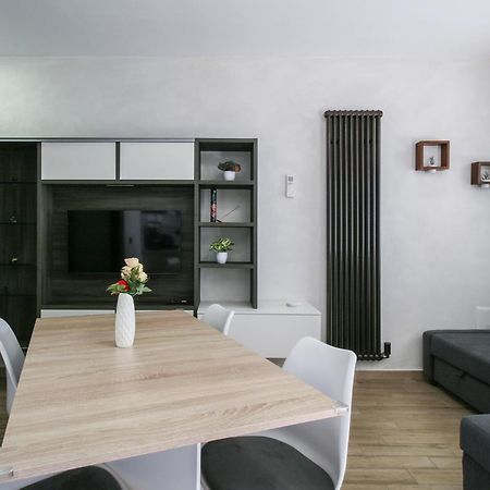 Old Lighthouse - Beach Apartment - Fiumicino Airport Zewnętrze zdjęcie