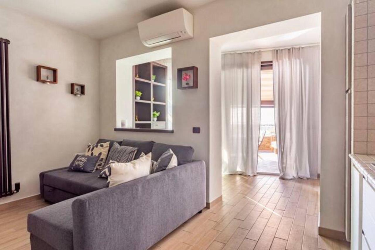 Old Lighthouse - Beach Apartment - Fiumicino Airport Zewnętrze zdjęcie